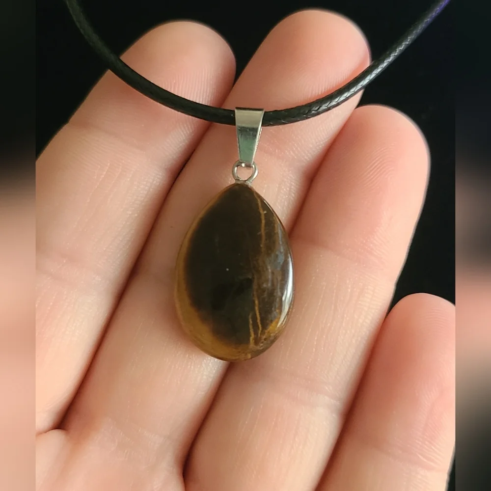 Tiger's Eye Pendant Necklace